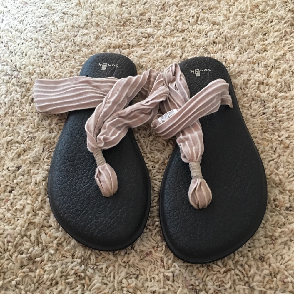 Sanuk flip flops